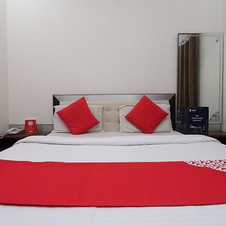 Oyo 24723 Hotel Atul Palace Агра Экстерьер фото
