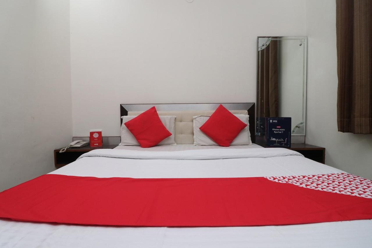 Oyo 24723 Hotel Atul Palace Агра Экстерьер фото